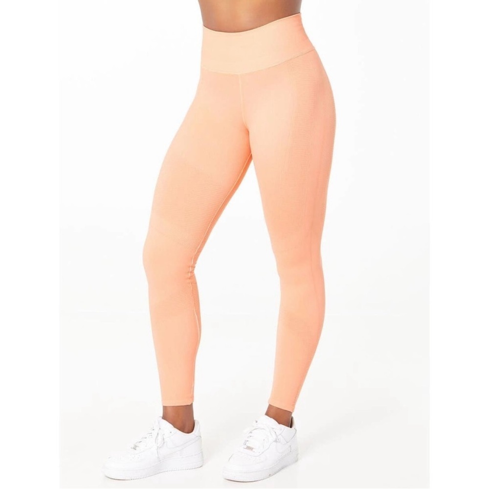One by One NUX Seamless SoulCycle Legging Peach